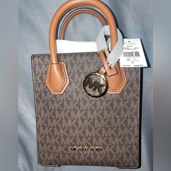 SOLD Michael Kors XS Mercer Crossbody ✨BNWT✨ - Picture 3 of 7